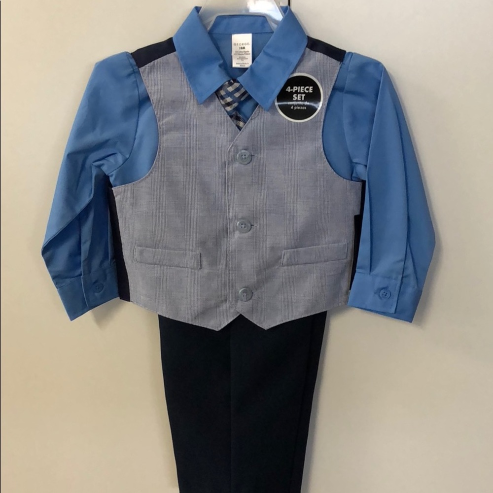 NWT 4 pc set